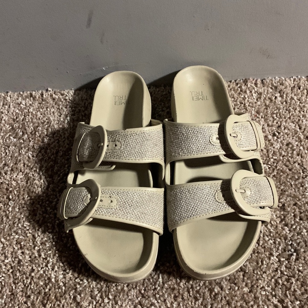 Tan size 8 the brand is Time And Tru